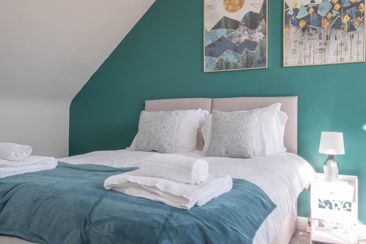 Beautiful And Comfortable Home Away From Home With Free Parking, Fast Wifi And White Crisp Hotel Standard Linen Hosted By Our Home Short Stays Нортхамптън Екстериор снимка